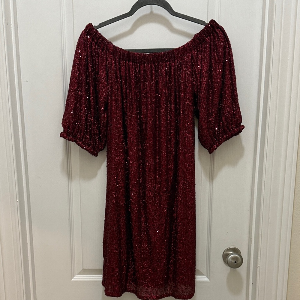VENUS Burgundy Sequin Trim dress.  Size L.  New without tags.